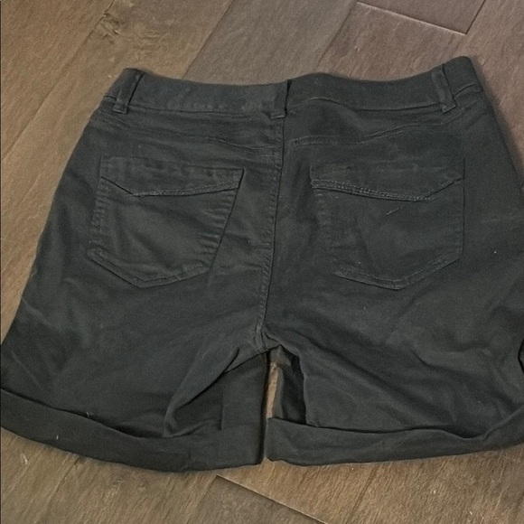 Denver Hayes Black Jean Shorts mid-rise curve-tech for Women, size 8 - Picture 4 of 6